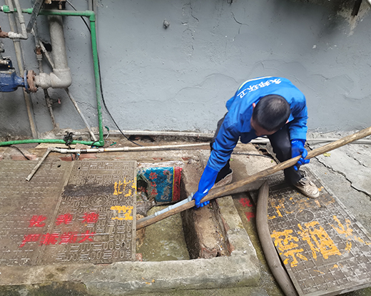 中兴镇清掏化粪池